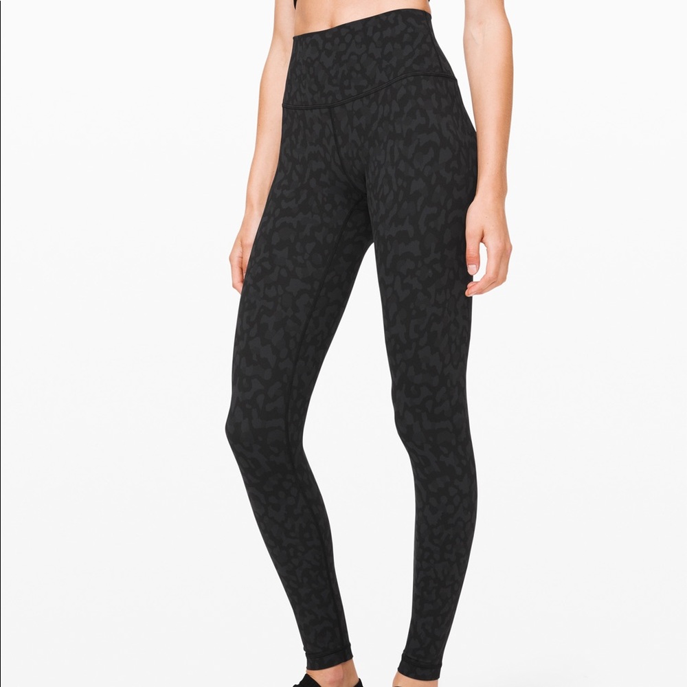 Lululemon Wonder Under 28”
